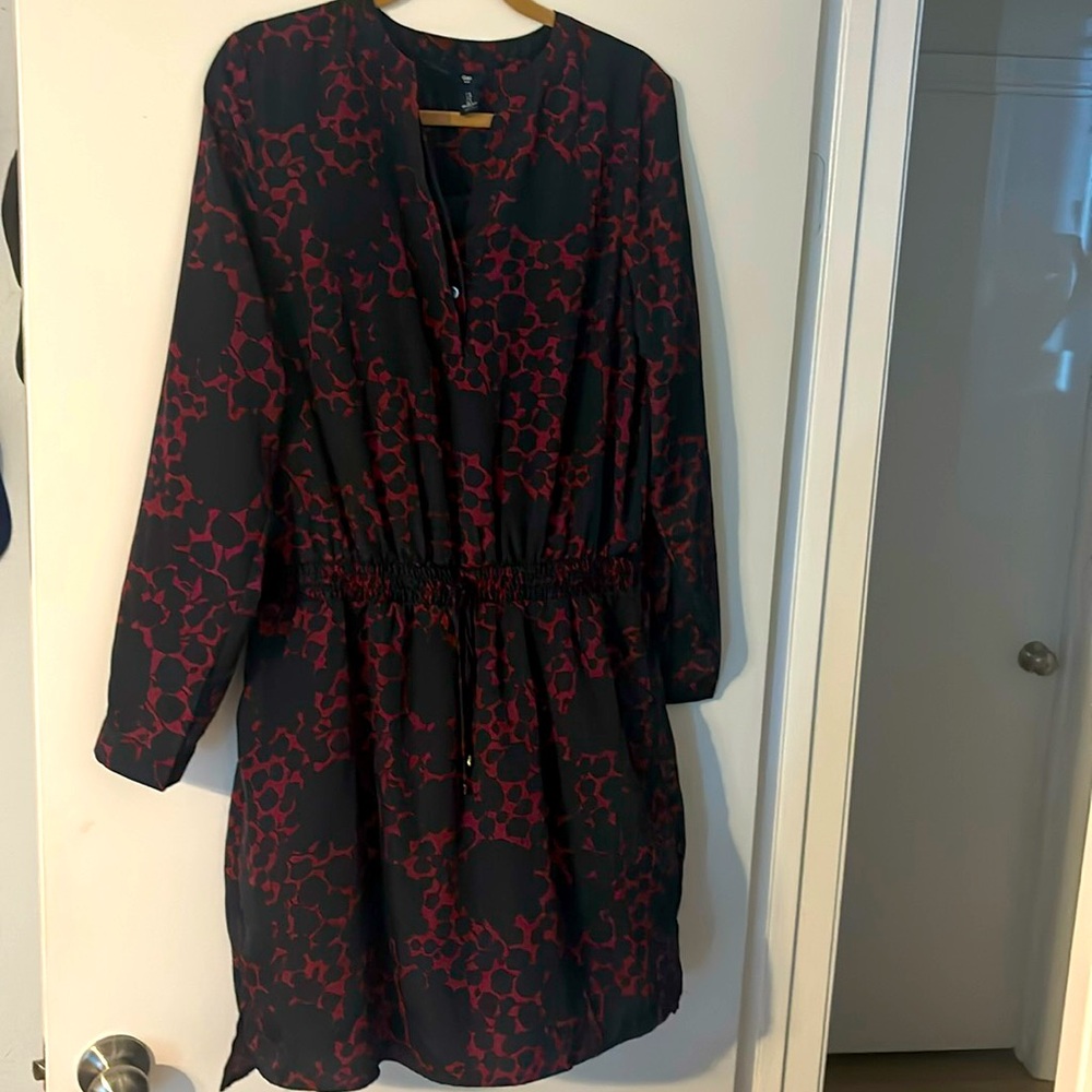 NWOT Gap Black and Burgundy Red Dress